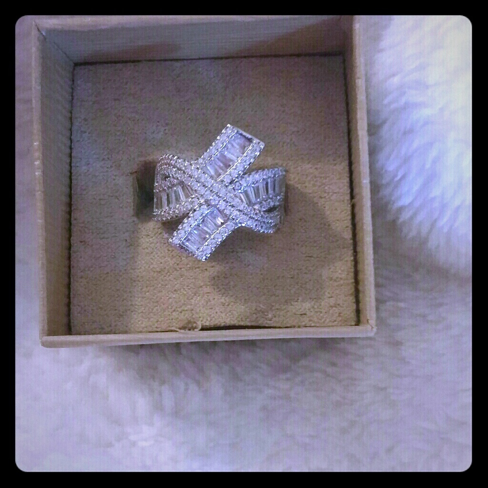 Cocktail ring